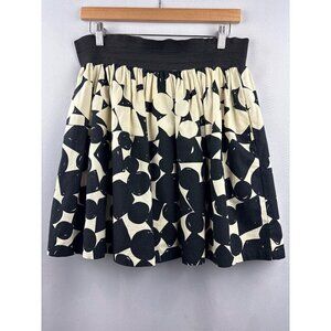 Women’s We Love Vera Size 8 Black & White Patterned Skirt.